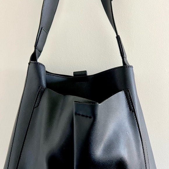 Everlane Black Tote Bag - Picture 7 of 16